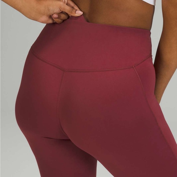 Lululemon Base Pace High-Rise Running Tight 25"
Mulled Wine - Picture 4 of 10